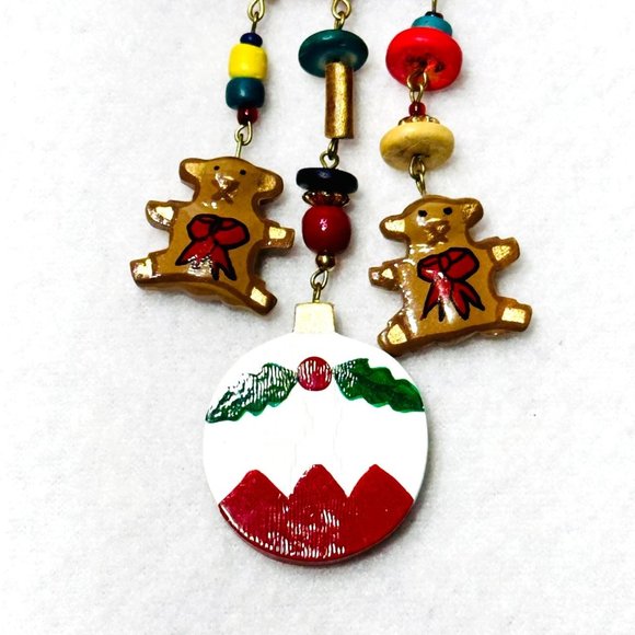 Vintage Hand Painted Christmas Brooch - Picture 4 of 6